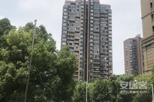 上海灘花園優點 不足,上海灘花園怎么樣,上海灘花園周邊房產中介經紀人評價